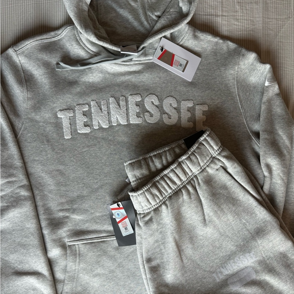LIMITED EDITION NWT Nike Tennessee Vols Heathered Grey Chenille Track Suit
